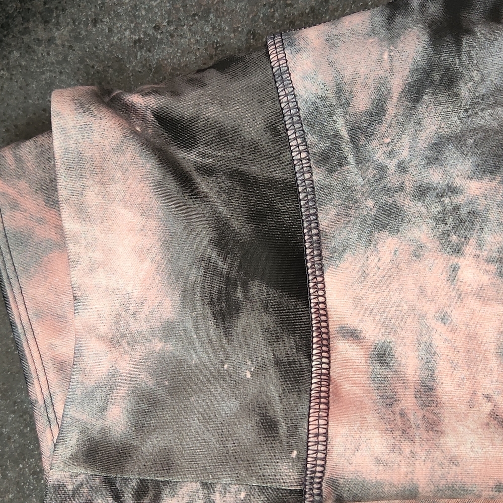 GIRLS OLD NAVY ACTIVE TIE DYE LEGGING XL - Picture 2 of 6